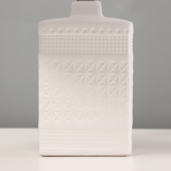 Настольная лампа Настольная лампа "Ираида" Е14 40Вт белый 20х20х32см