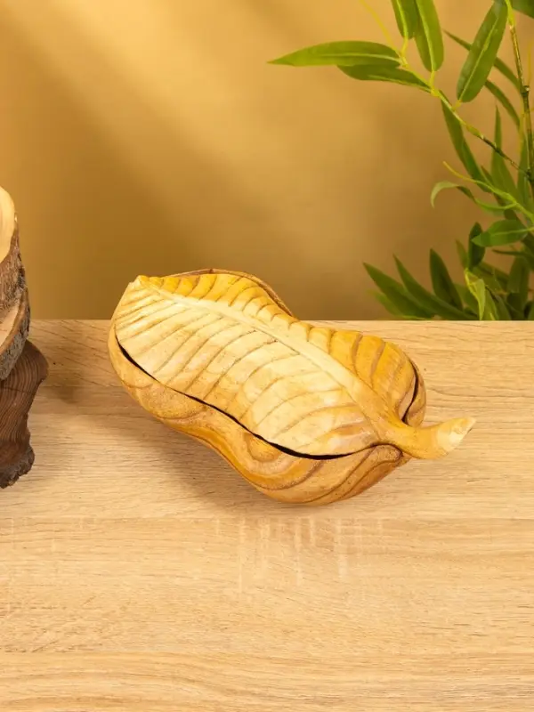 Конфетница Конфетница "Лист" дерево Джампинис 26х13х8 см