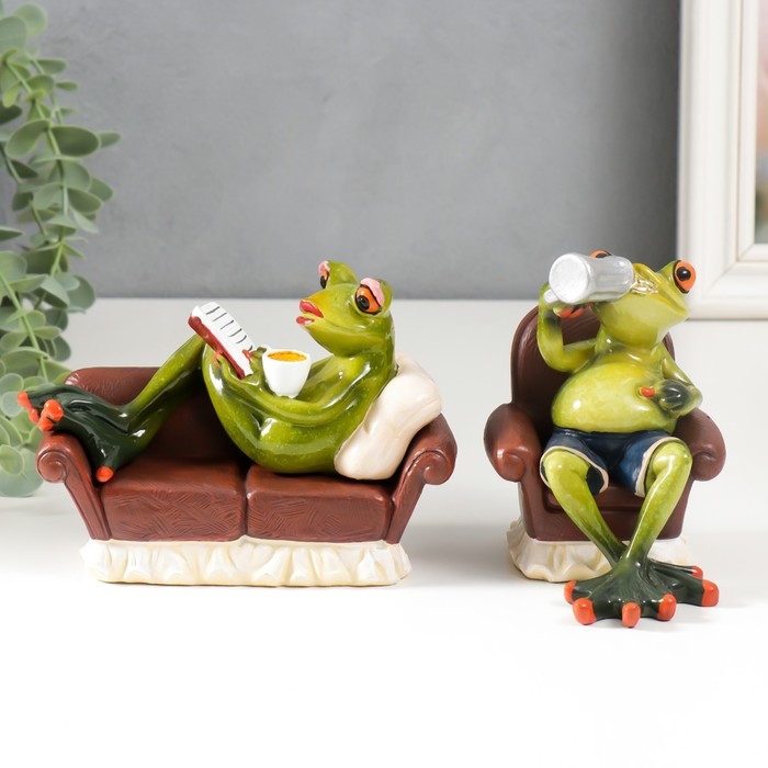 Сувенир полистоун лак Сувенир полистоун лак "Лягуха отдыхает в кресле с газетой/кружкой" МИКС 10,5х14х6 см