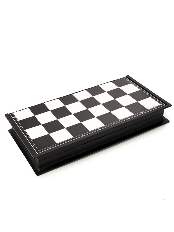 Шахматы 31 х 31 см, король h-5.8 см, d-2.3 см, доска и фигуры пластик Шахматы 31 х 31 см, король h-5.8 см, d-2.3 см, доска и фигуры пластик