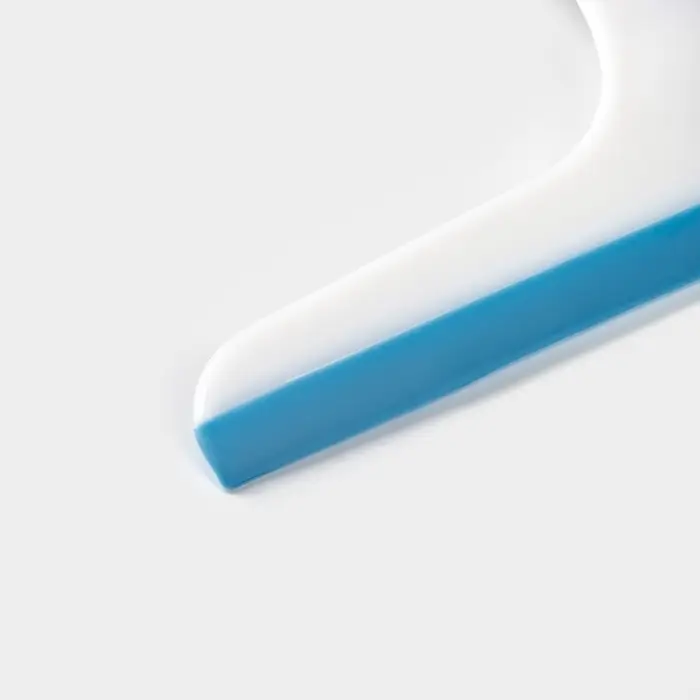 Водосгон с изогнутой ручкой Доляна, 23&times;20 см, 5 см, белый