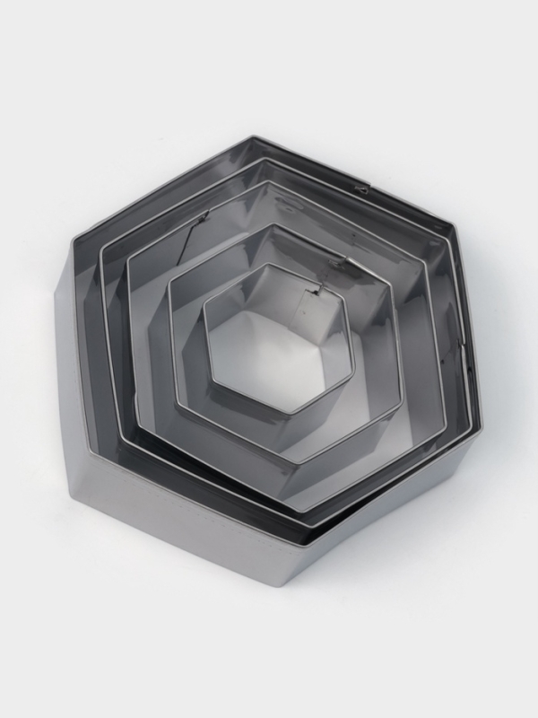 Формы печенья Доляна «Шестиугольник», набор 5 шт., 9.6×8.3×2.5 см, нержавеющая сталь, серебристые Формы печенья Доляна «Шестиугольник», набор 5 шт., 9.6×8.3×2.5 см, нержавеющая сталь, серебристые