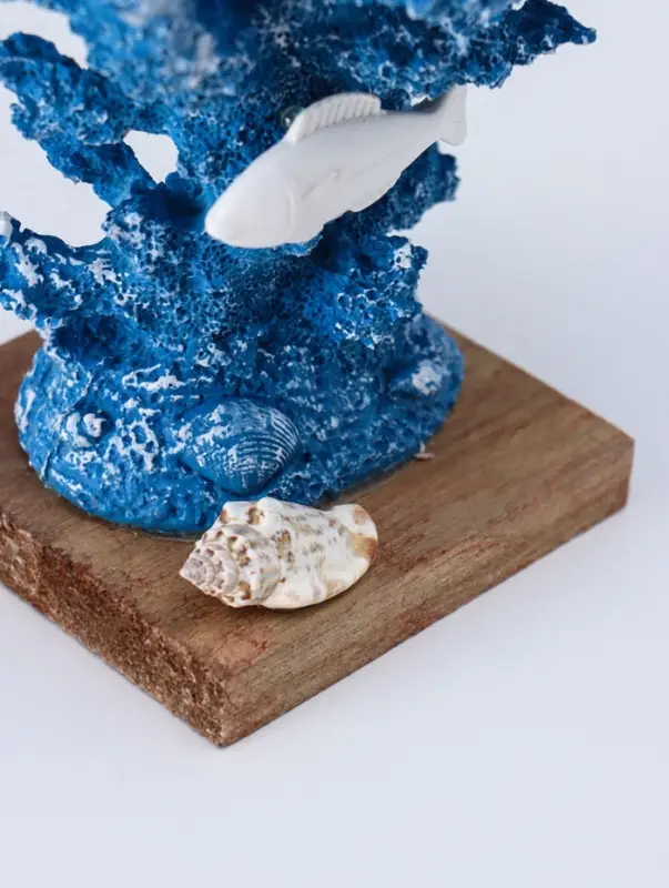 Сувенир полистоун "Рыбки у синих кораллов" 6,5х14х19,5 см