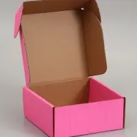 Коробка самосборная, розовая, 18 х 18 х 8 см,