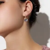 Серьги со стразами &laquo;Циркония&raquo; love you, белые в золоте