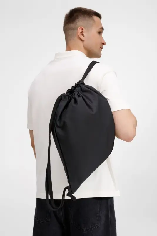 Рюкзак B3, черный с черными лямками Рюкзак B3, черный с черными лямками