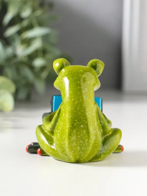Сувенир полистоун лак "Лягушонок с планшетом" 7,5х7х7,3 см