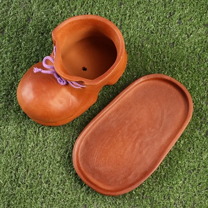 Фигурное кашпо  Фигурное кашпо "Башмак" коричневый 10*17см 204
