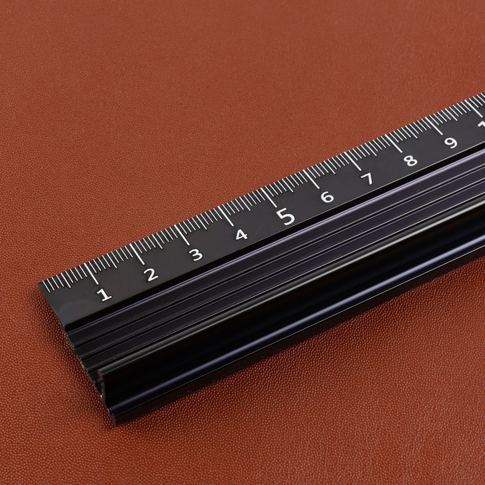 Линейка для кожи, противоскользящая, с упором, металлическая, 20 см, толщина 34 мм Линейка для кожи, противоскользящая, с упором, металлическая, 20 см, толщина 34 мм
