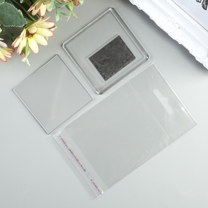 Заготовка акрилового магнита 6,3х6,3 cм прозрачный (набор 2 детали+пакет) Заготовка акрилового магнита 6,3х6,3 cм прозрачный (набор 2 детали+пакет)