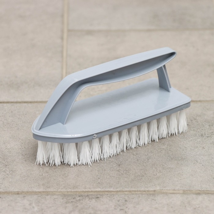 Щётка утюжок Etna, 13,5 см, цвет серый Щётка утюжок Etna, 13,5 см, цвет серый