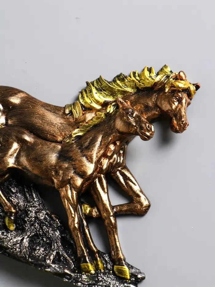 Панно "Лошадь с жеребенком" 21,5х17,5х3,5 см Панно "Лошадь с жеребенком" 21,5х17,5х3,5 см