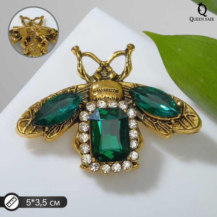 Брошь «Жук» с крыльями, цвет бело-изумрудный в чернёном золоте Брошь «Жук» с крыльями, цвет бело-изумрудный в чернёном золоте