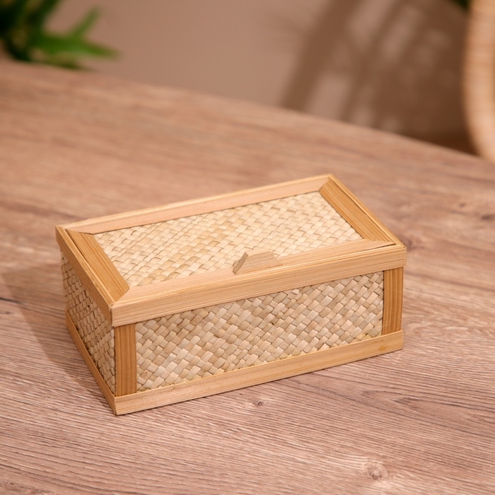 Шкатулка из бамбука 17х10х7 см Шкатулка из бамбука 17х10х7 см