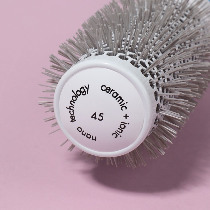 Брашинг, вентилируемый, прорезиненная ручка, d = 4,5/6 × 27 см, разноцветный Брашинг, вентилируемый, прорезиненная ручка, d = 4,5/6 × 27 см, разноцветный