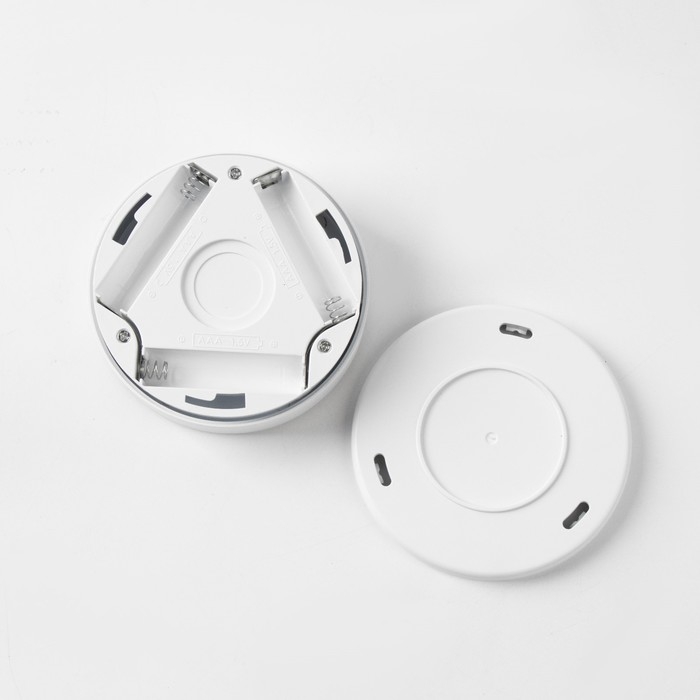 Фонарь-светильник, 50 лм, 3 ААА, магнит, клейкая основа, датчик движения, 8 х 2.5 см Фонарь-светильник, 50 лм, 3 ААА, магнит, клейкая основа, датчик движения, 8 х 2.5 см