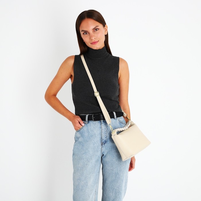 Сумка-багет на молнии, цвет бежевый Сумка-багет на молнии, цвет бежевый