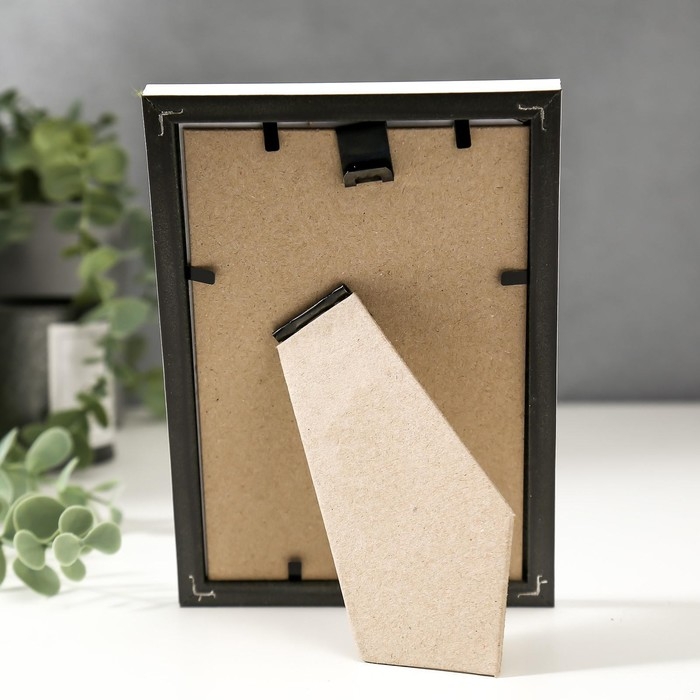 Фоторамка пластик 10х15 см 1481 белый Фоторамка пластик 10х15 см 1481 белый