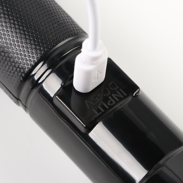 Фонарь ручной аккумуляторный, 5 Вт, 800 мАч, 3535LED, 2 режима, IPX2, 19.8 х 6.4 см Фонарь ручной аккумуляторный, 5 Вт, 800 мАч, 3535LED, 2 режима, IPX2, 19.8 х 6.4 см