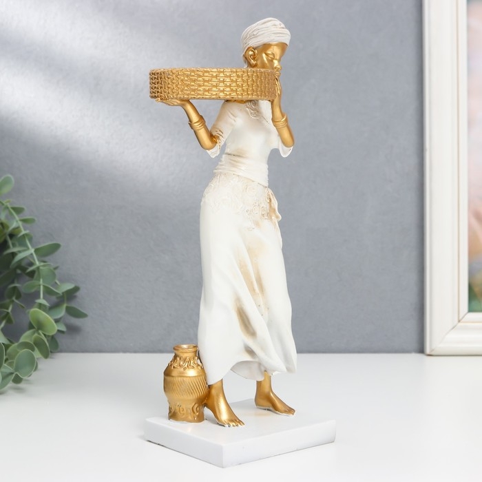 Сувенир полистоун подсвечник  Сувенир полистоун подсвечник "Африканка" d- 5,8 см, белый с золотом 7,5х8,7х25,2 см