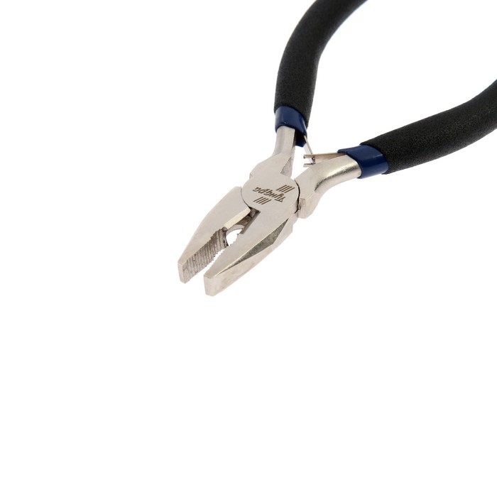 Плоскогубцы ТУНДРА mini, никелированные, обрезиненные рукоятки, 120 мм Плоскогубцы ТУНДРА mini, никелированные, обрезиненные рукоятки, 120 мм