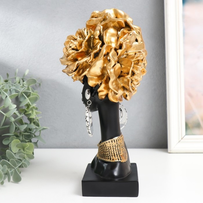 Сувенир полистоун Сувенир полистоун "Африканка с золотыми розами в волосах, с ожерельем" чёрный 24х10х11 см