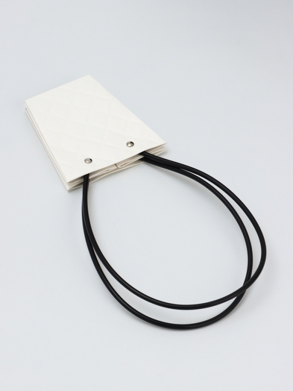 Сумка для цветов тиснение Белая влагостойкая, 12x12-8x8-12.5 см Сумка для цветов тиснение Белая влагостойкая, 12x12-8x8-12.5 см