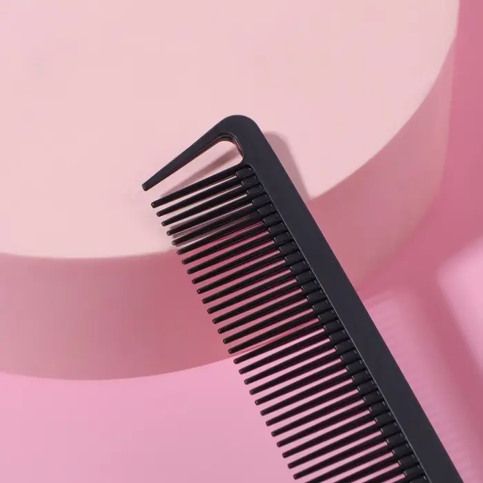 Расчёска антистатическая, комбинированная, карбон, 22.7×3.2 (±1) см, чёрная Расчёска антистатическая, комбинированная, карбон, 22.7×3.2 (±1) см, чёрная