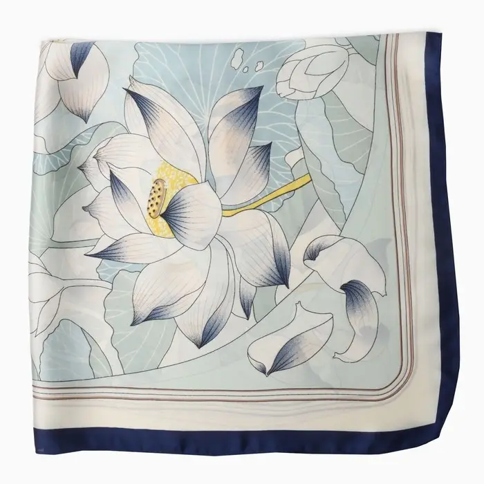 Платок женский MINAKU р-р 70*70 см, цв. голубой Платок женский MINAKU р-р 70*70 см, цв. голубой