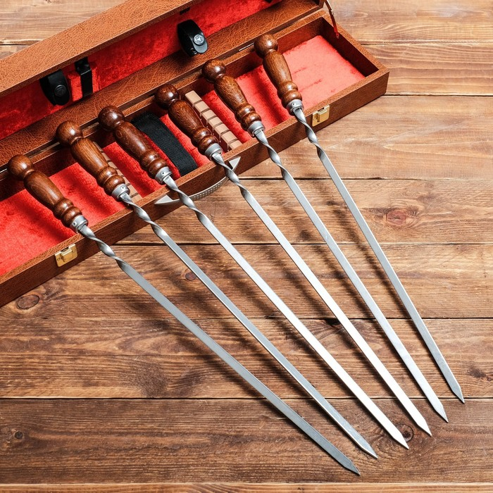 Набор с шампурами  Набор с шампурами "Горный дух" кейс, шампуры, два ножа