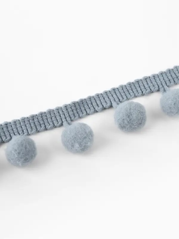 Тесьма декоративная с помпонами, 25&plusmn;5 мм, 8&plusmn;0.5 м, серая