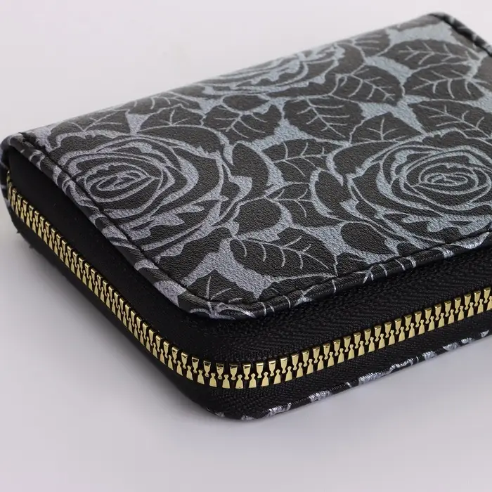 Кошелёк женский на молнии 11&times;2.5&times;9 см, с цветочным принтом, чёрный