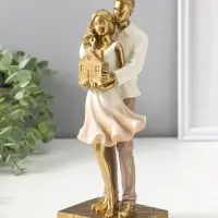 Фигура полистоун &laquo;Молодая семья и покупка дома&raquo;, 25.5 см