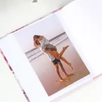 Фотоальбом на 40 фото 10х15 см "Сердце и розовая роза с бабочкой" в коробке 4,5х14х17 см