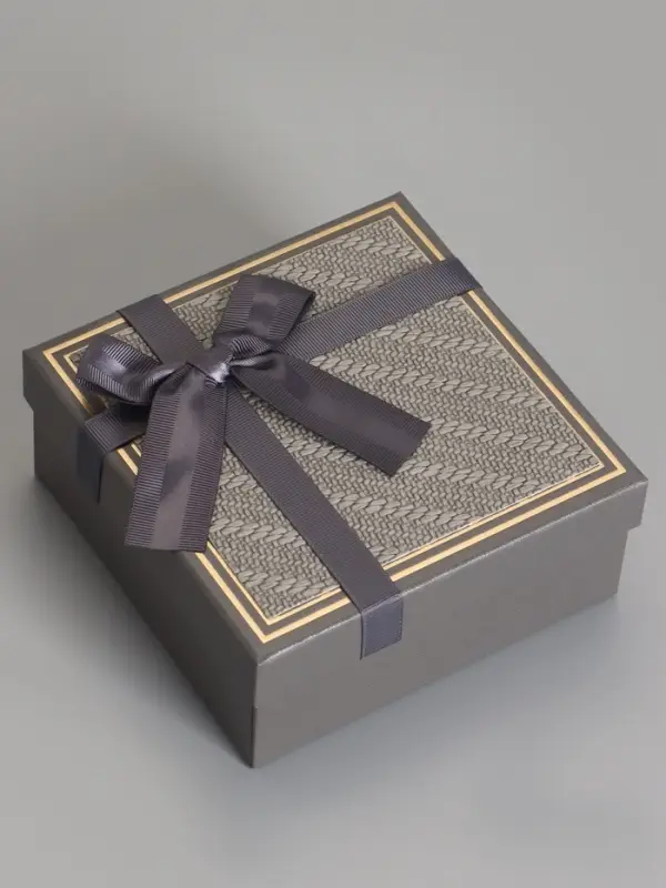 Набор подарочных коробок 3 в 1 квадратные, 19&times;19&times;9.5 см, 17&times;17&times;8 см, 15&times;15&times;6.5 см, с бантом, графитовый