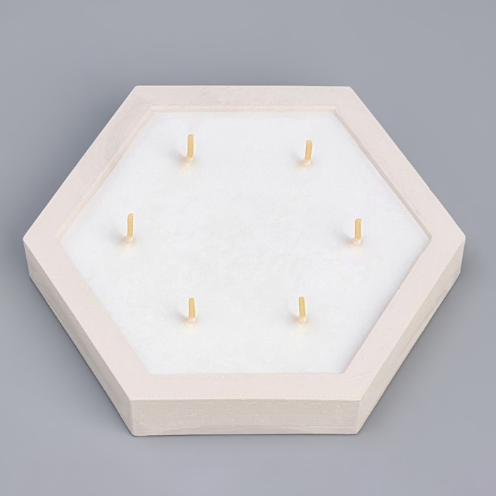 Свеча фигурная ароматическая в бетоне Свеча фигурная ароматическая в бетоне "Шестигранник", 14,5х2 см, белый, жасмин и пачули