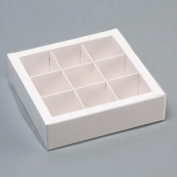 Коробка для 9 конфет, 13.7&times;13.7&times;3.5 см