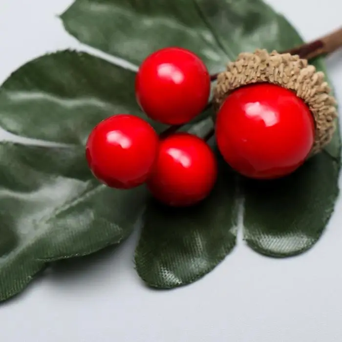 Декор для творчества Декор для творчества "3 ягодки с жёлудем" 8,5 см