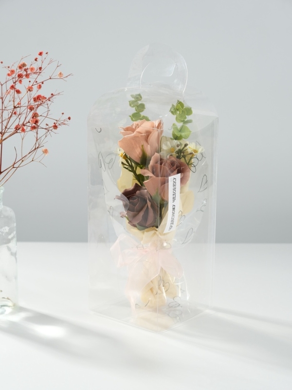 Букет из мыльных лепестков "Нежные цветы на подарок" красный 10х10х25,3 см