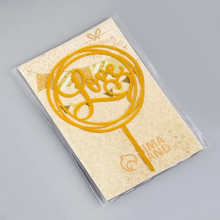 Топпер для торта Love, золото Топпер для торта Love, золото