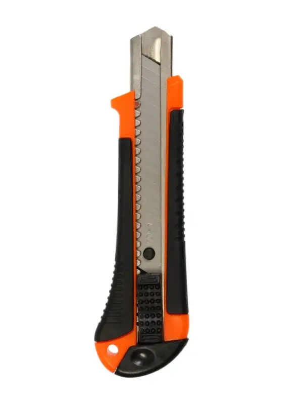 Нож универсальный ЛОМ, 2К корпус, металлическая направляющая, 18 мм