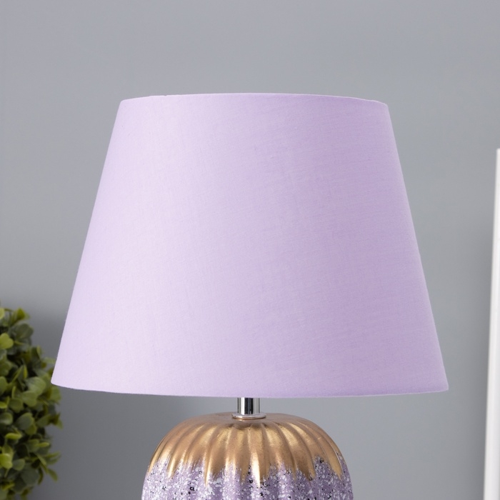 Настольная лампа с абажуром RISALUX «Успех», 1×Е14, 40 Вт, фиолетовый, 22×22×33 см Настольная лампа с абажуром RISALUX «Успех», 1×Е14, 40 Вт, фиолетовый, 22×22×33 см
