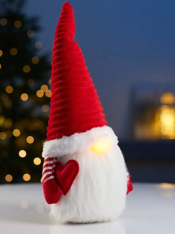 Фигура текстиль «Гном романтик в красном» 40 см, 1LED, LR1130х3 (в компл.), Т/БЕЛЫЙ Фигура текстиль «Гном романтик в красном» 40 см, 1LED, LR1130х3 (в компл.), Т/БЕЛЫЙ