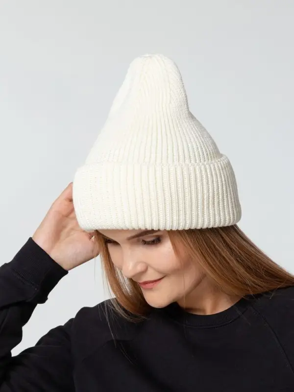 Шапка Flette, молочно-белая Шапка Flette, молочно-белая