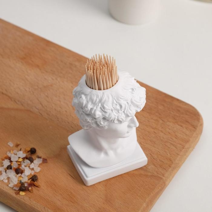 Подставка для зубочисток «Давид», белая, 5х5х9 см Подставка для зубочисток «Давид», белая, 5х5х9 см