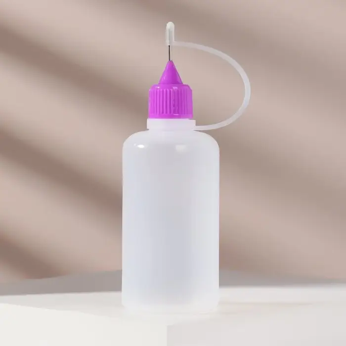 Бутылочка для хранения, с иглой, 50 мл, цвет фиолетовый/прозрачный Бутылочка для хранения, с иглой, 50 мл, цвет фиолетовый/прозрачный