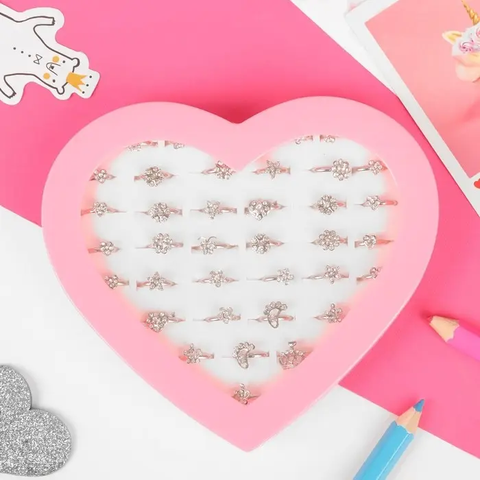 Кольцо «Ассорти» в сердце, форма МИКС, белое в серебре Кольцо «Ассорти» в сердце, форма МИКС, белое в серебре