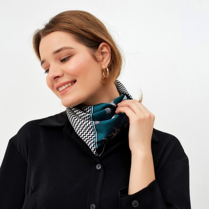 Платок женский MINAKU р-р 70*70 см, цвет зелёный Платок женский MINAKU р-р 70*70 см, цвет зелёный