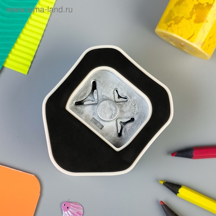 Дырокол фигурный для углов 3в1 R4/R7/R10 мм 3,5х6,3х7,4 см Дырокол фигурный для углов 3в1 R4/R7/R10 мм 3,5х6,3х7,4 см