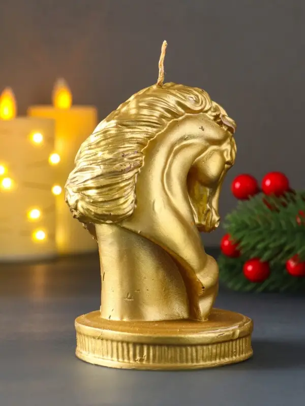 Свеча Символ Года   Свеча Символ Года  "Буцефал", лак, 11,3*7,5*8,5, золото